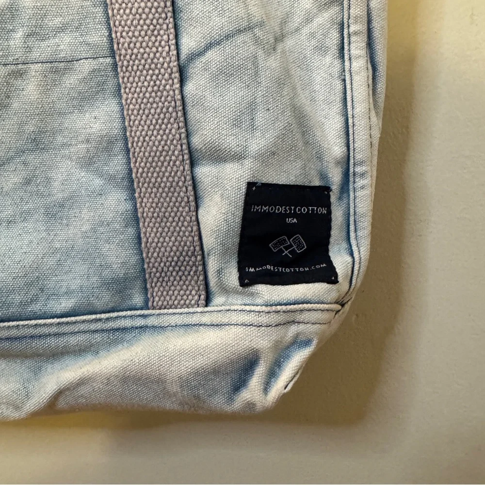 Immodest Cotton Lunch Tote in Acid Wash - Picture 4 of 9